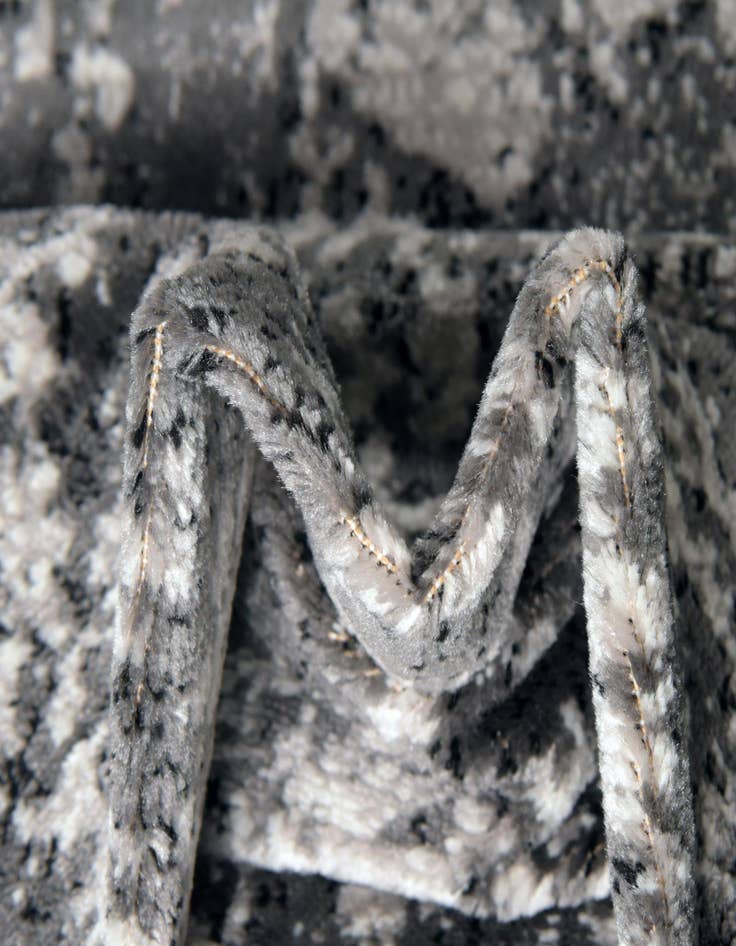 Detail image of  4' x 6' Sydney Rug