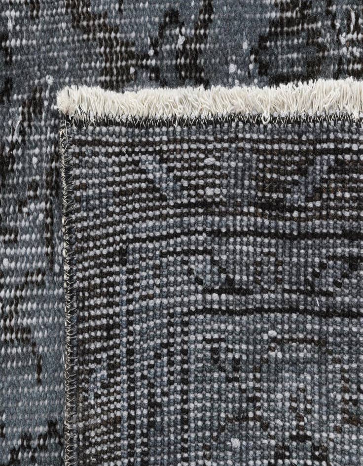 Detail image of  5' 9 x 9' 5 Ultra Vintage Wool Rug