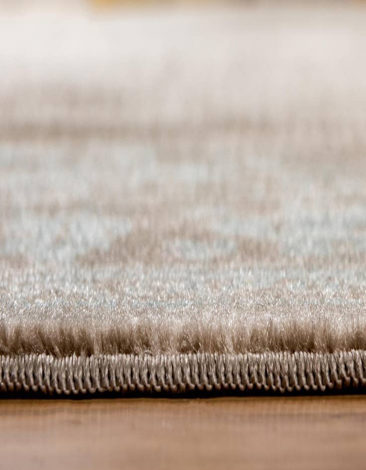 Detail image of  7' x 10' Victoria Rug