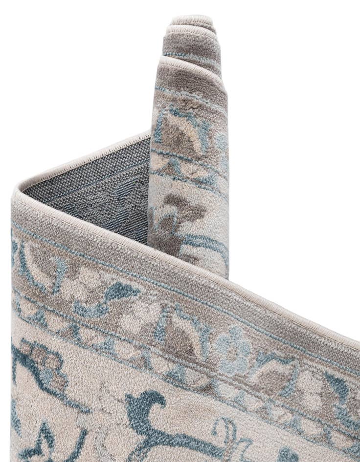 Detail image of  7' x 10' Victoria Rug