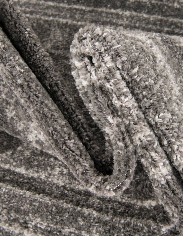 Detail image of  5' 3 x 5' 3 Dover Round Rug