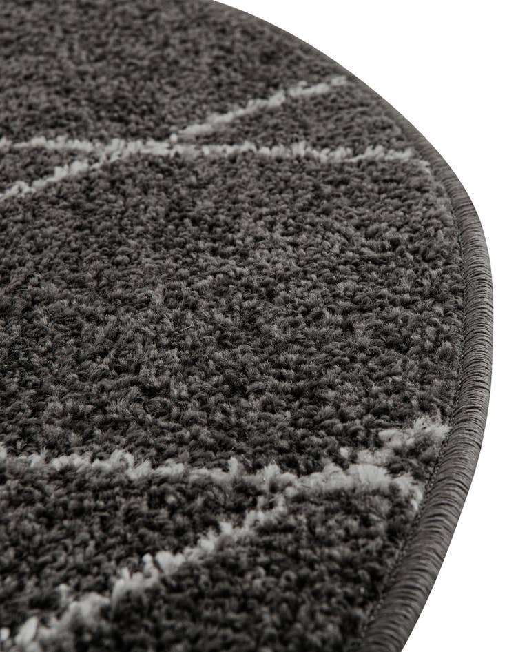 Detail image of  7' 10 x 7' 10 Lattice Frieze Round Rug