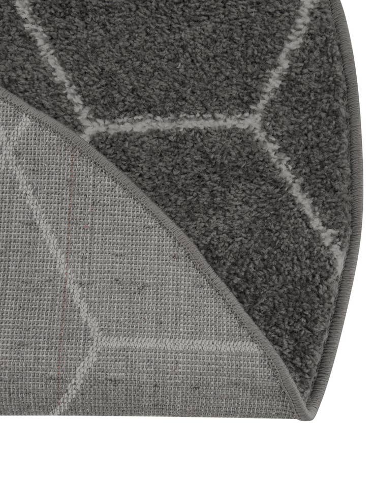 Detail image of  7' 10 x 7' 10 Lattice Frieze Round Rug