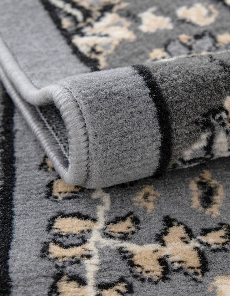 Detail image of  7' 10 x 7' 10 Neda Round Rug