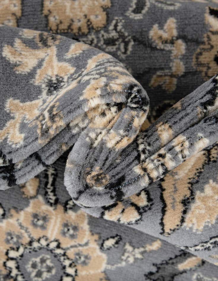 Detail image of  7' 10 x 7' 10 Neda Round Rug