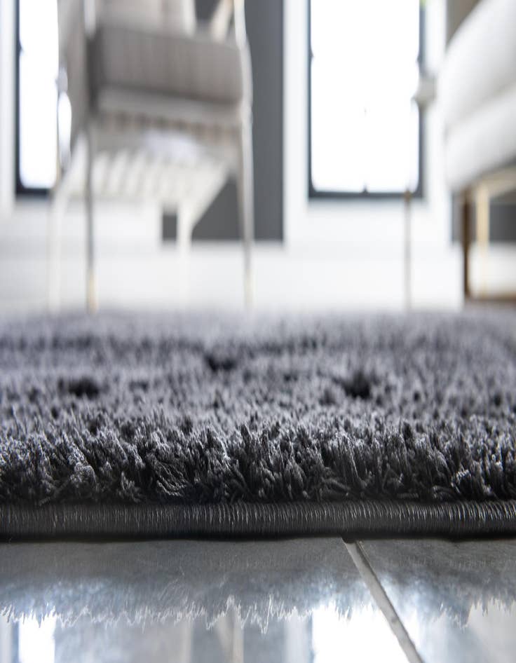 Detail image of  2' x 6' 9 Lattice Shag Runner Rug