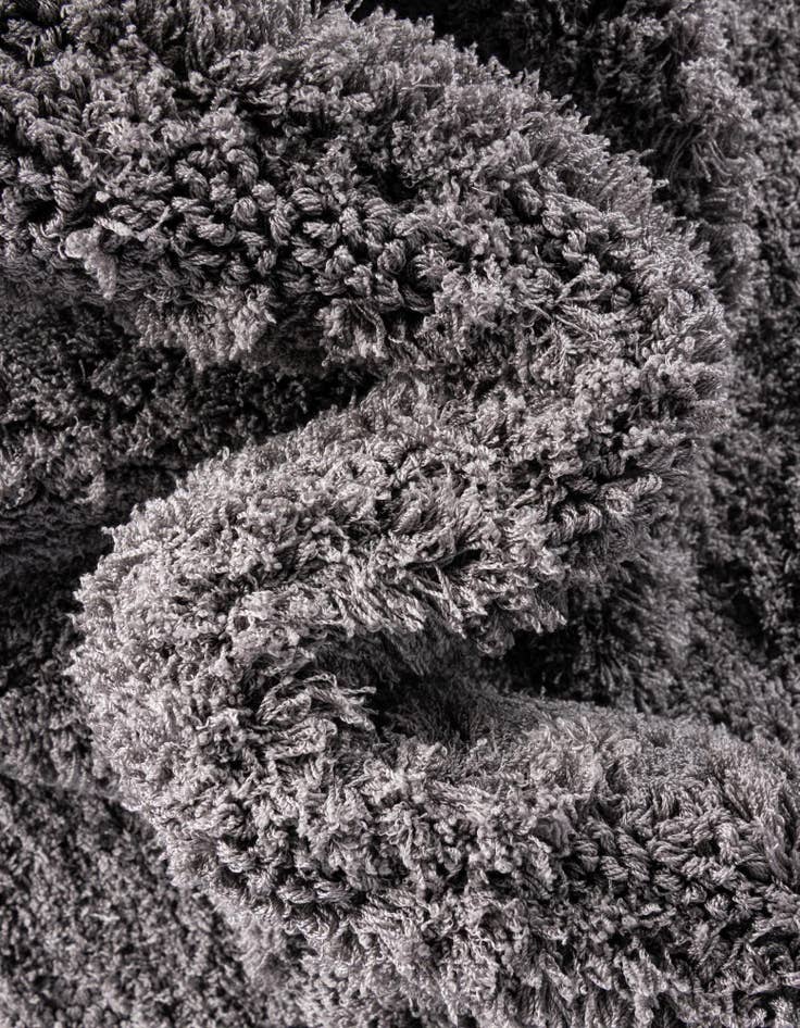 Detail image of  2' x 6' 9 Lattice Shag Runner Rug