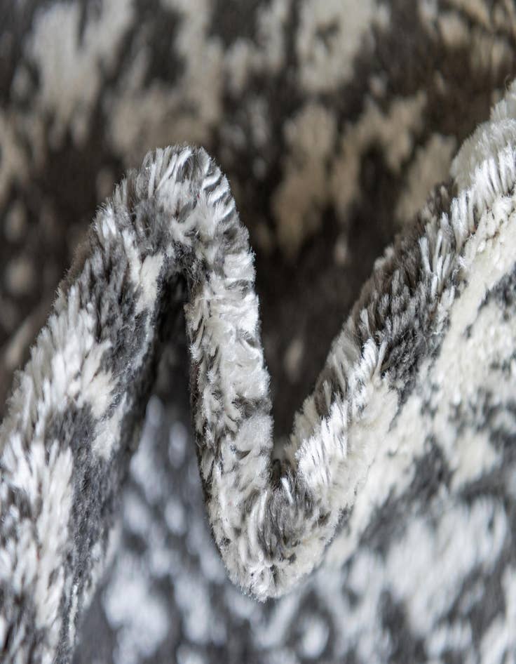 Detail image of  5' 3 x 5' 3 Arlington Square Rug