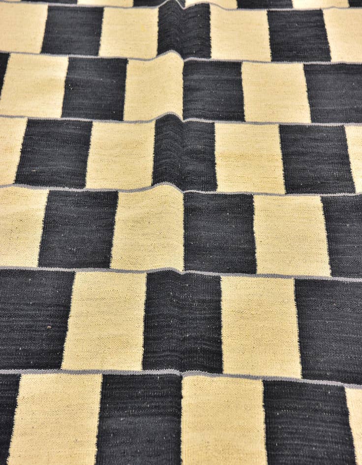 Detail image of  5' x 6' 5  Hand Woven Kilim Modern Wool Square Rug
