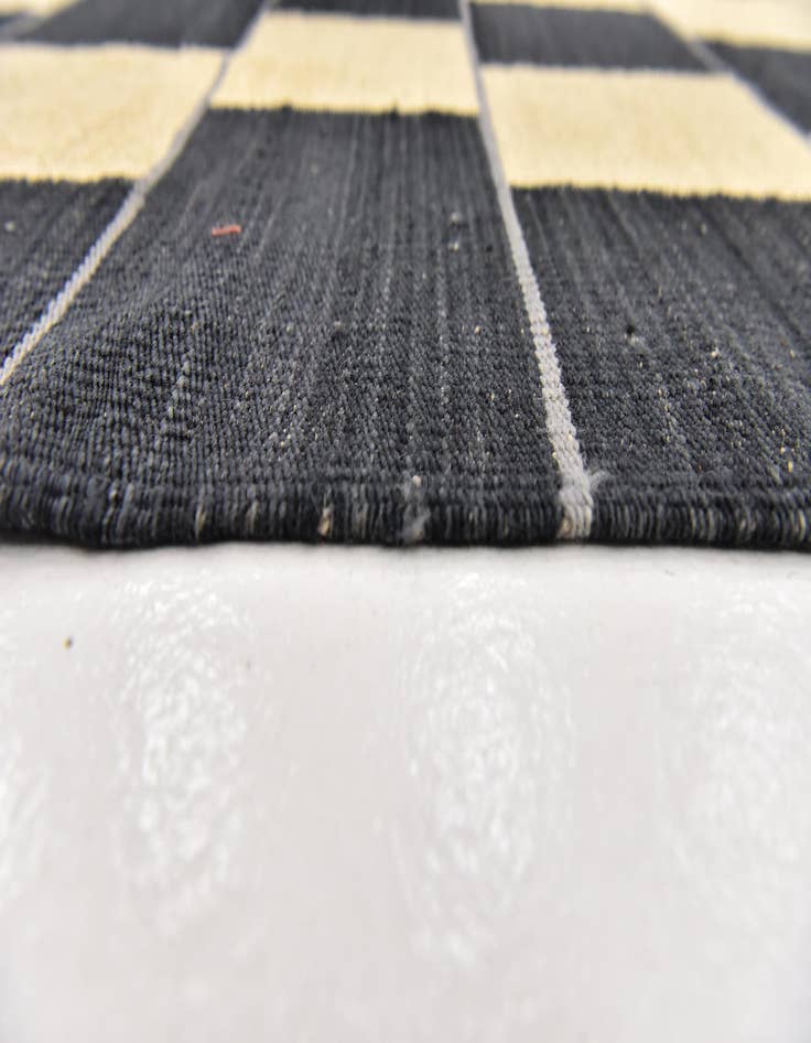 Detail image of  5' x 6' 5  Hand Woven Kilim Modern Wool Square Rug