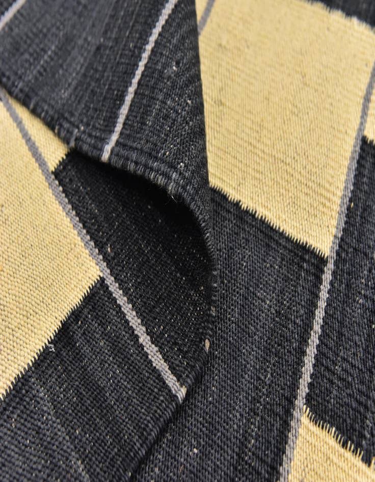 Detail image of  5' x 6' 5  Hand Woven Kilim Modern Wool Square Rug