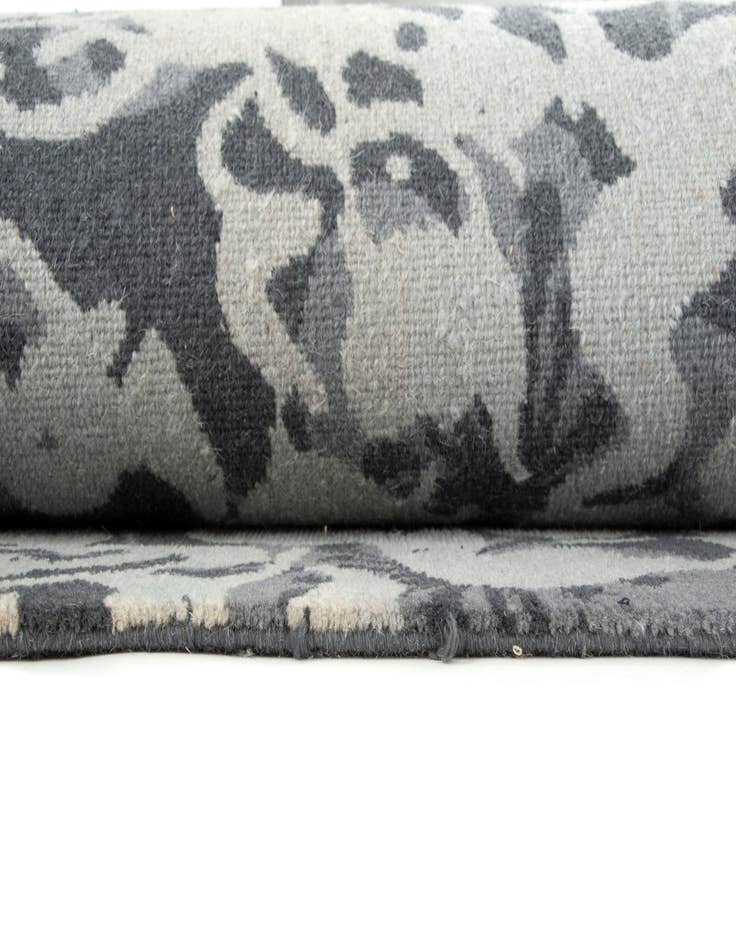 Detail image of  7' 8 x 10'  Hand Knotted Modern Himalaya Wool Rug