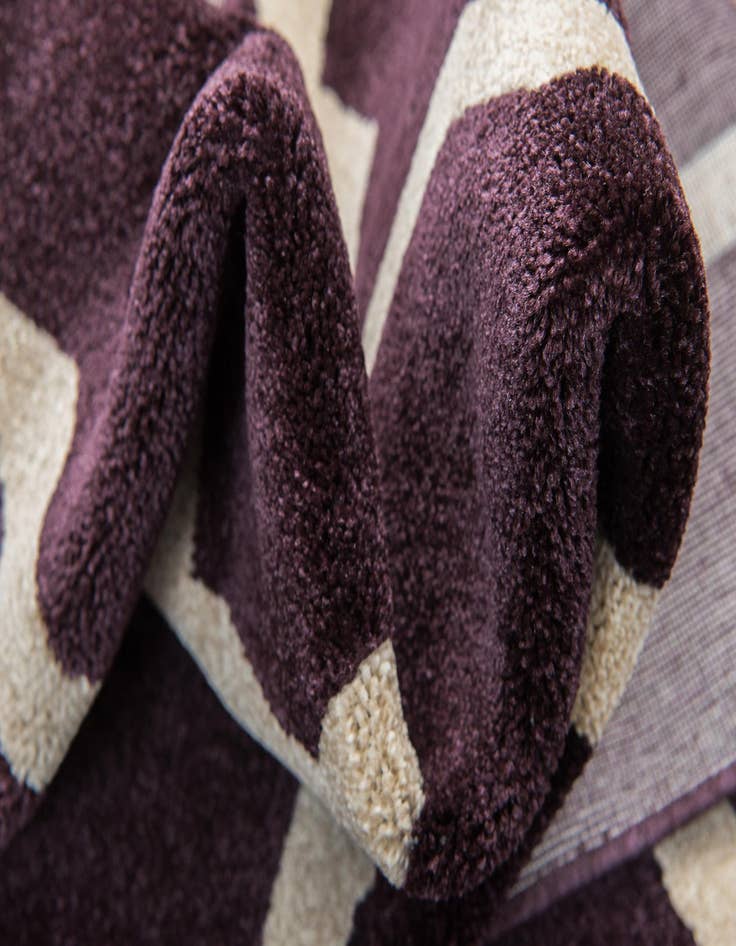 Detail image of  9' x 12' Lattice Rug