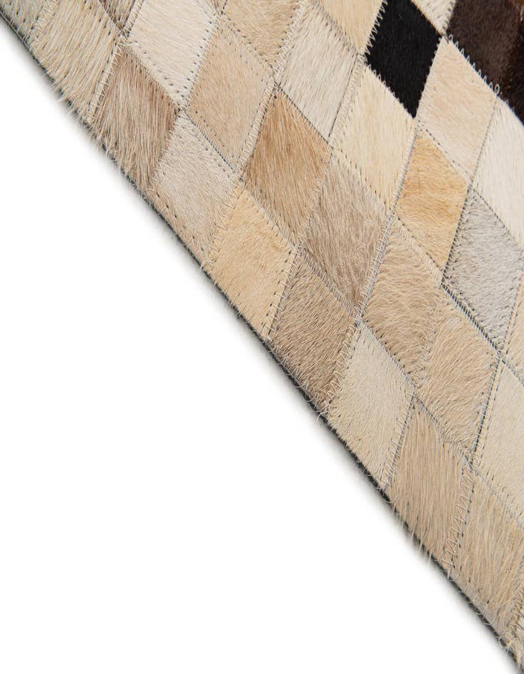Detail image of  5' x 8' 1 Cowhide Stocks Rug