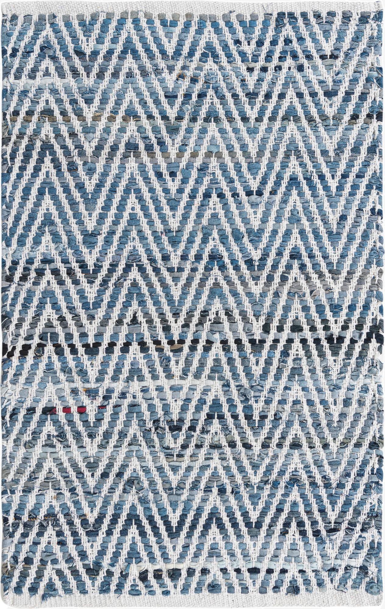  2' x 3' 1  Hand Woven Chindi Chevron Rug