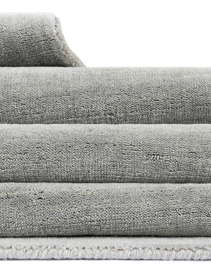 Detail image of  2' 2 x 3' 1 Jill Zarin Border Wool Rug