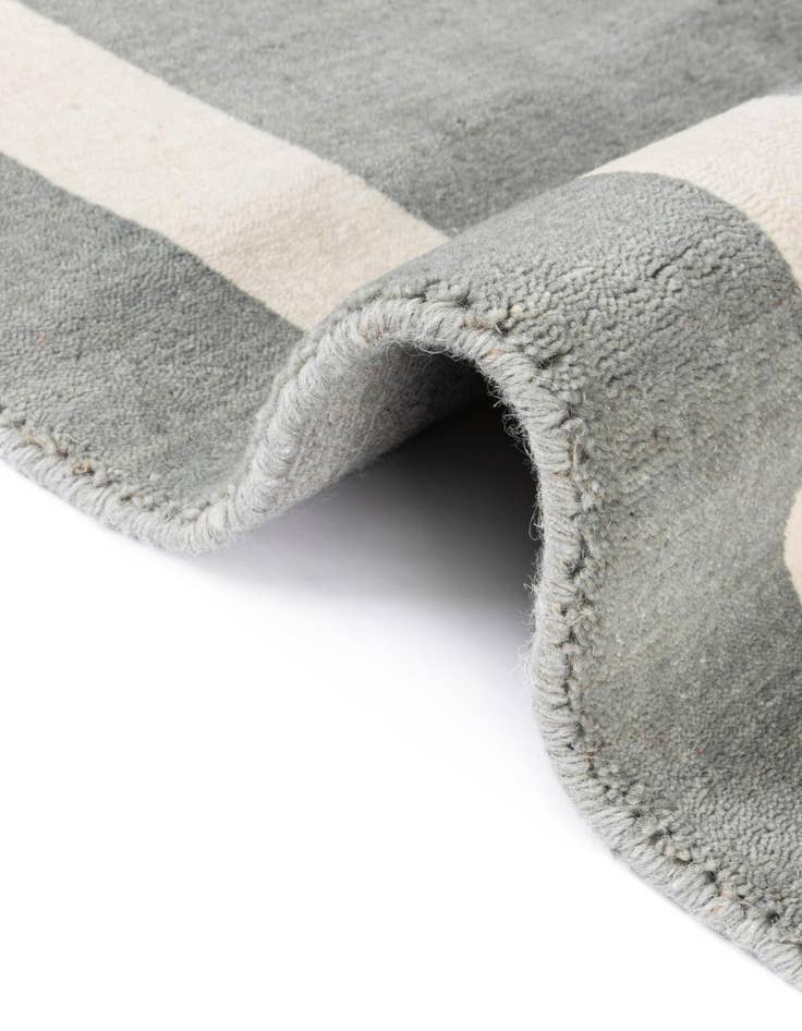 Detail image of  5' 1 x 5' 1 Jill Zarin Border Wool Square Rug