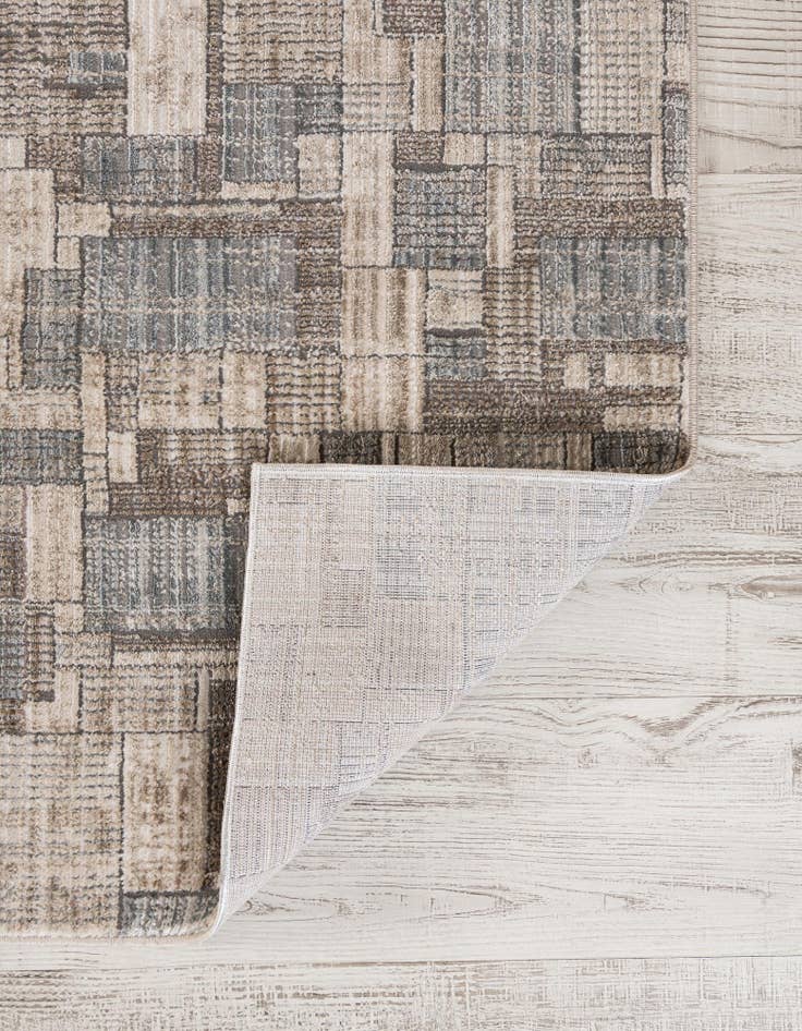 Detail image of  2' 7 x 12' Silta Runner Rug