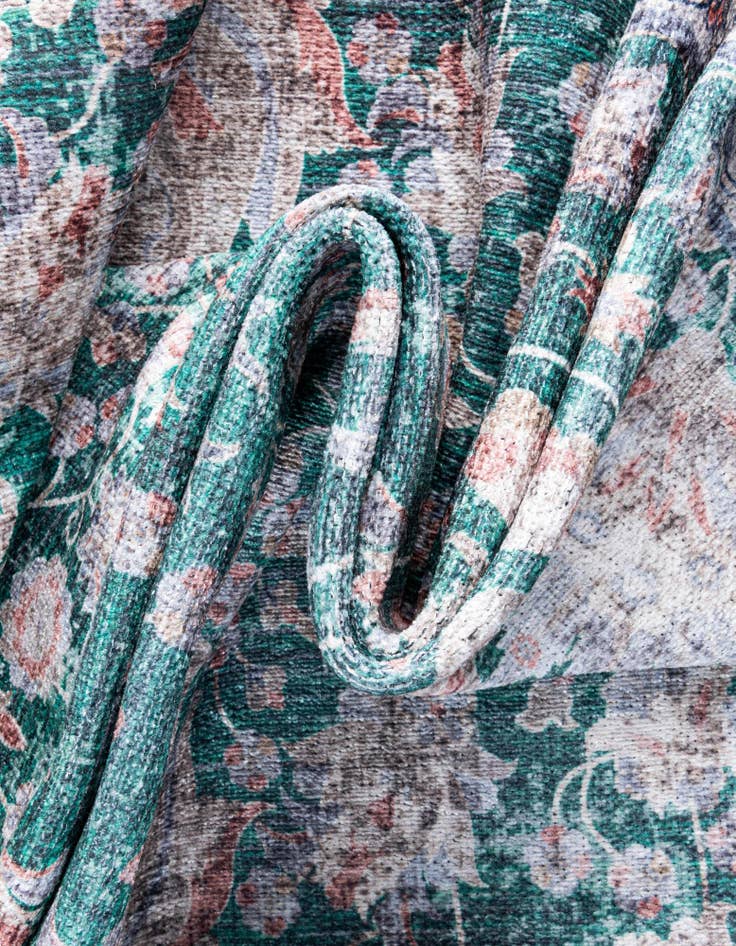 Detail image of  2' x 3' Yara Rug