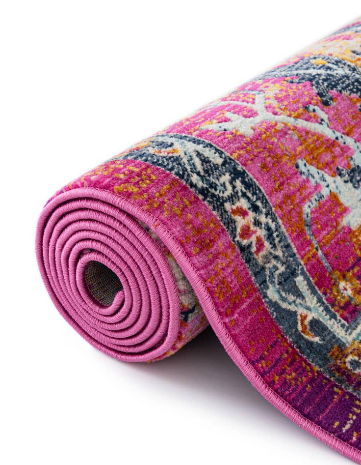 Detail image of  2' 7 x 9' 10 Budapest Runner Rug