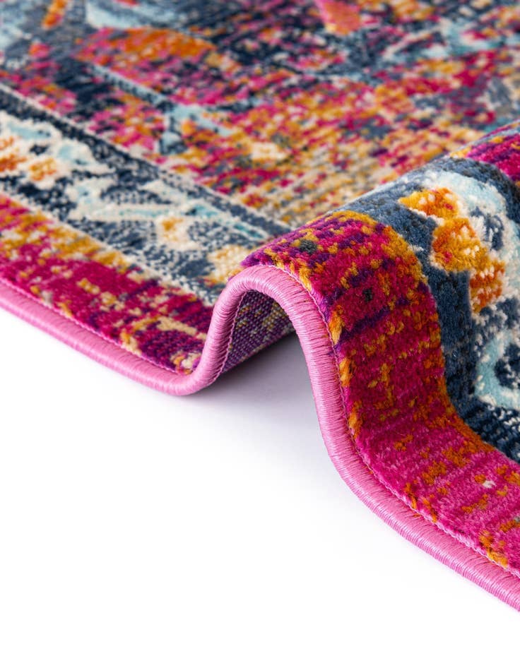 Detail image of  2' 7 x 9' 10 Budapest Runner Rug