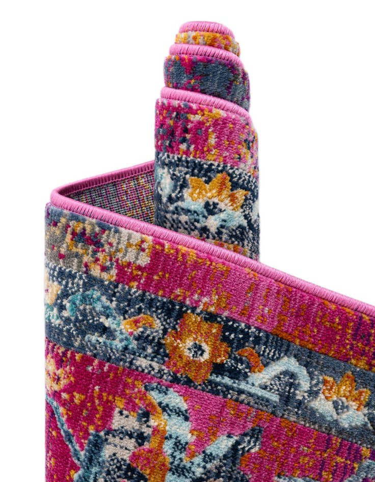 Detail image of  2' 7 x 9' 10 Budapest Runner Rug