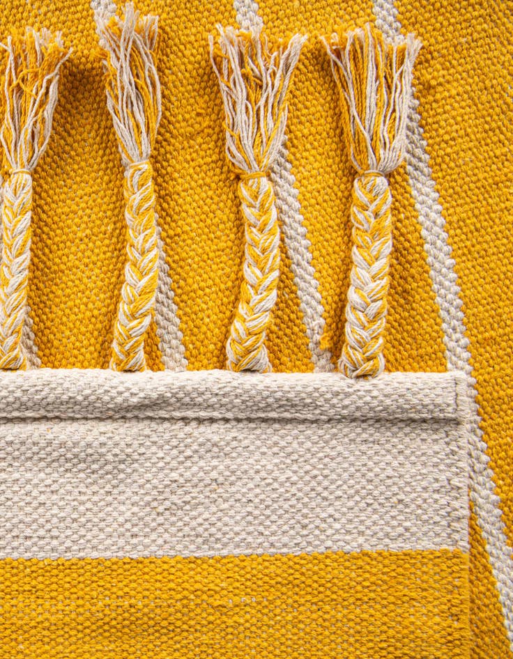 Detail image of  7' 1 x 7' 1  Hand Woven Chindi Cotton Square Rug