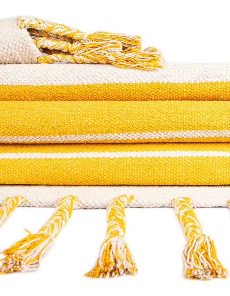 Detail image of  7' 1 x 7' 1  Hand Woven Chindi Cotton Square Rug