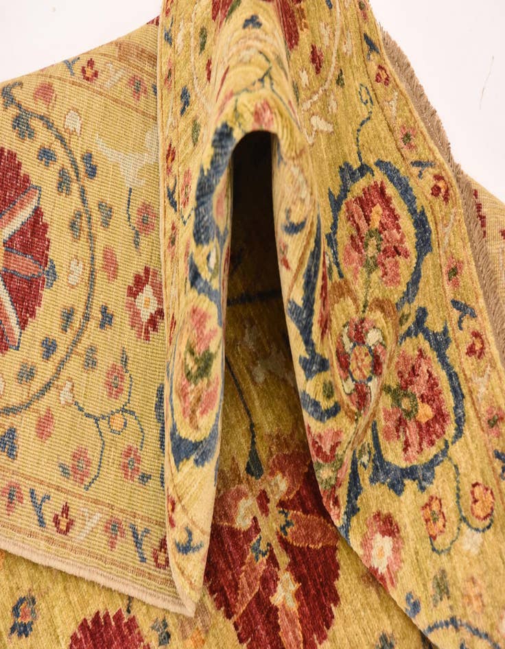 Detail image of  5' 2 x 6' 11  Hand Knotted Ariana Ziegler Oriental Rug