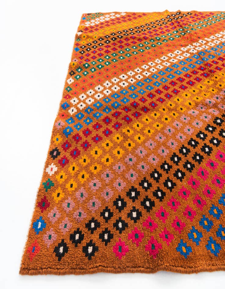 Detail image of  5' 1 x 6' 7  Hand Knotted Balouch Wool Rug