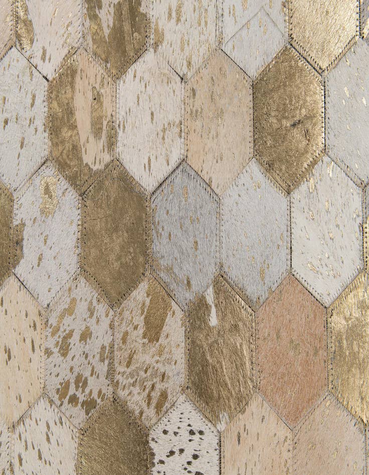 Detail image of  4' 10 x 7' 5 Cowhide Stocks Rug