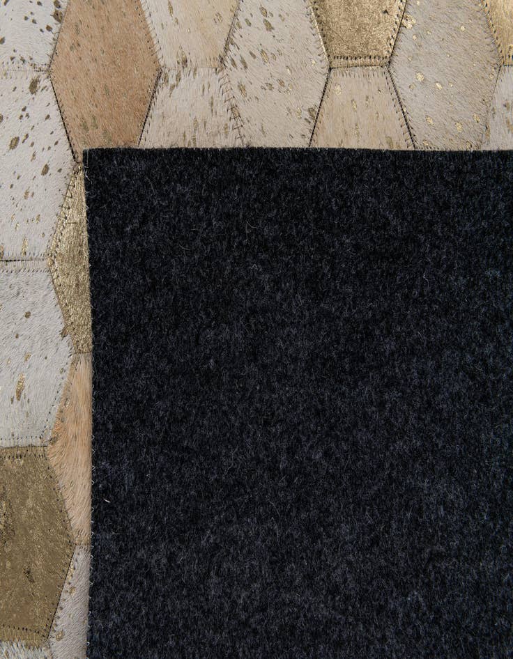 Detail image of  4' 10 x 7' 5 Cowhide Stocks Rug