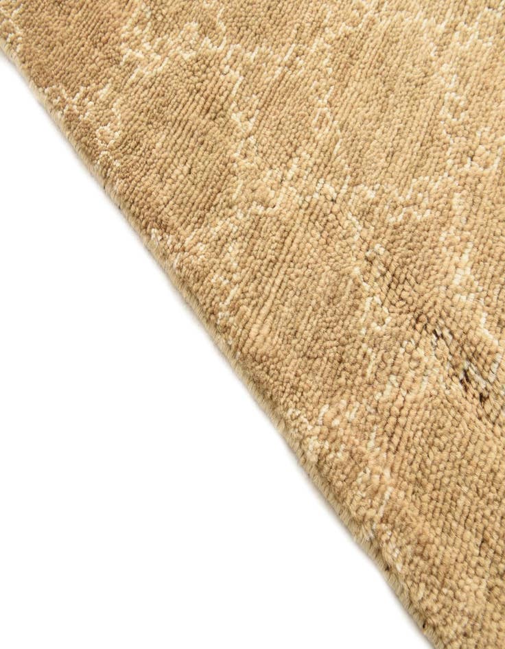 Detail image of  5' 5 x 7' 10  Hand Knotted Darya Wool Rug