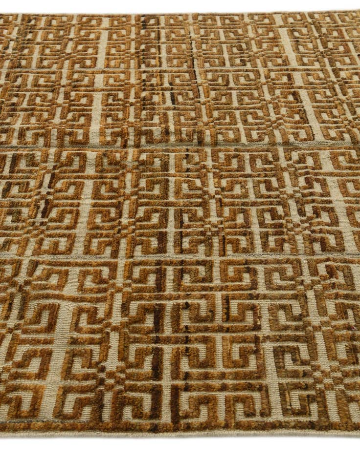 Detail image of  5' 7 x 7' 6  Hand Knotted Darya Wool Rug