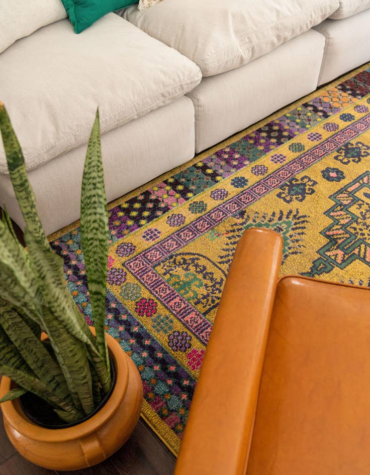 Detail image of  5' x 8'  Washable Fleur Rug