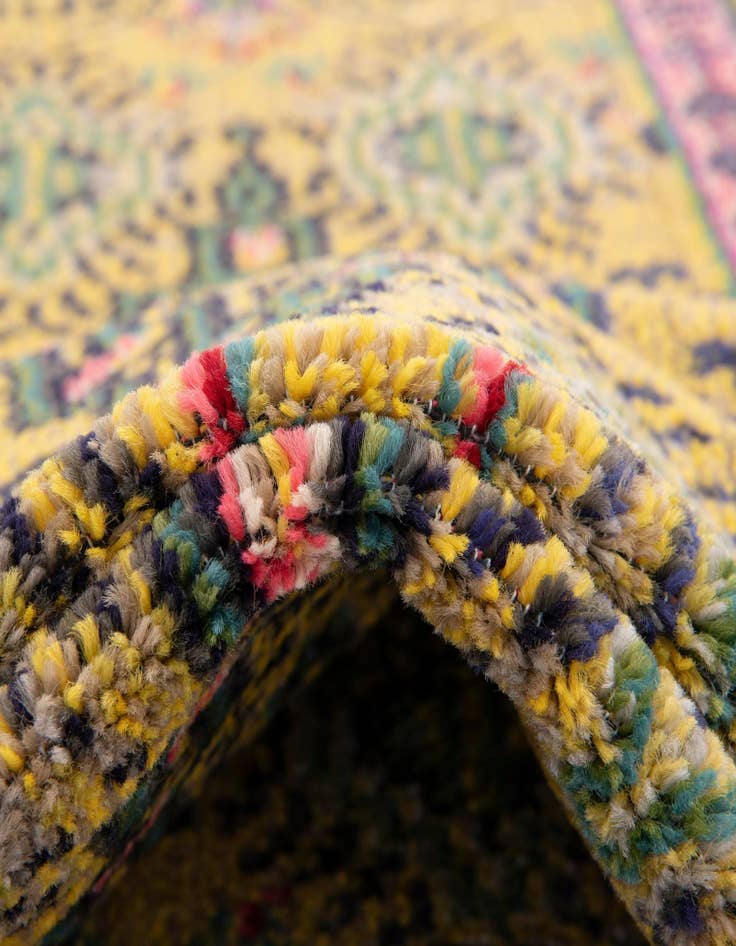 Detail image of  5' x 8'  Washable Fleur Rug