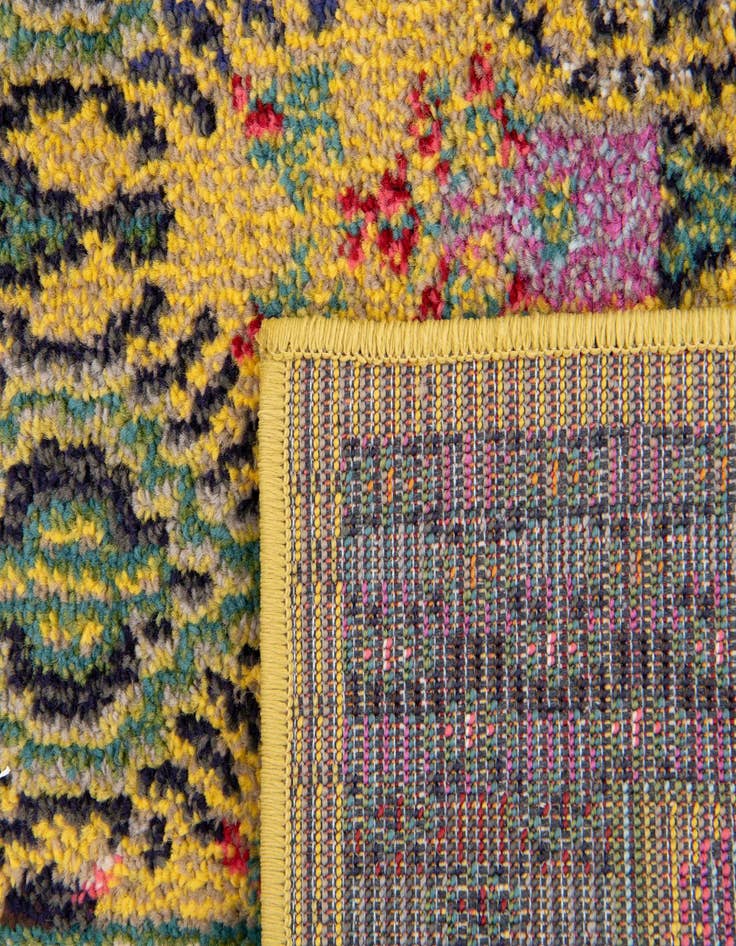 Detail image of  5' x 8'  Washable Fleur Rug