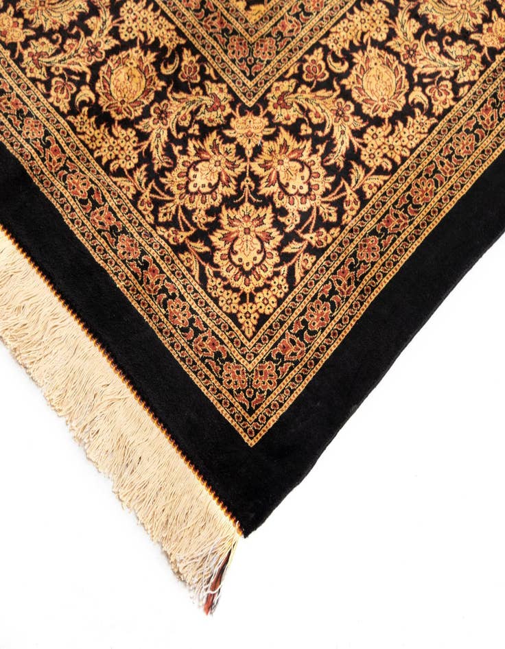 Detail image of  6' 7 x 9' 9 Ghom Silk Rug