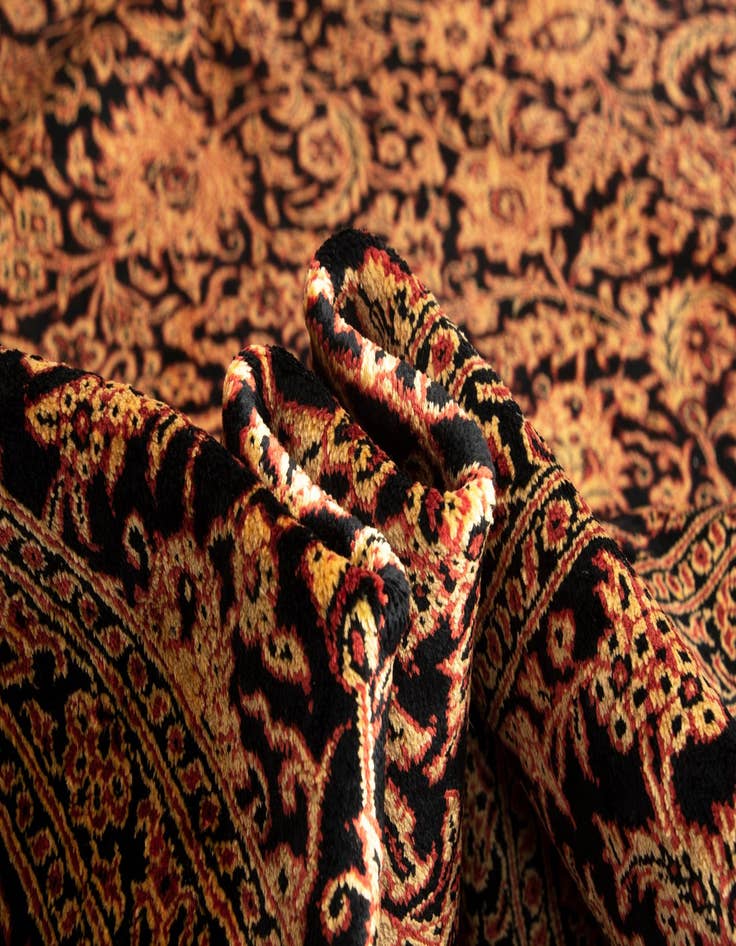 Detail image of  6' 5 x 9' 7 Ghom Silk Rug