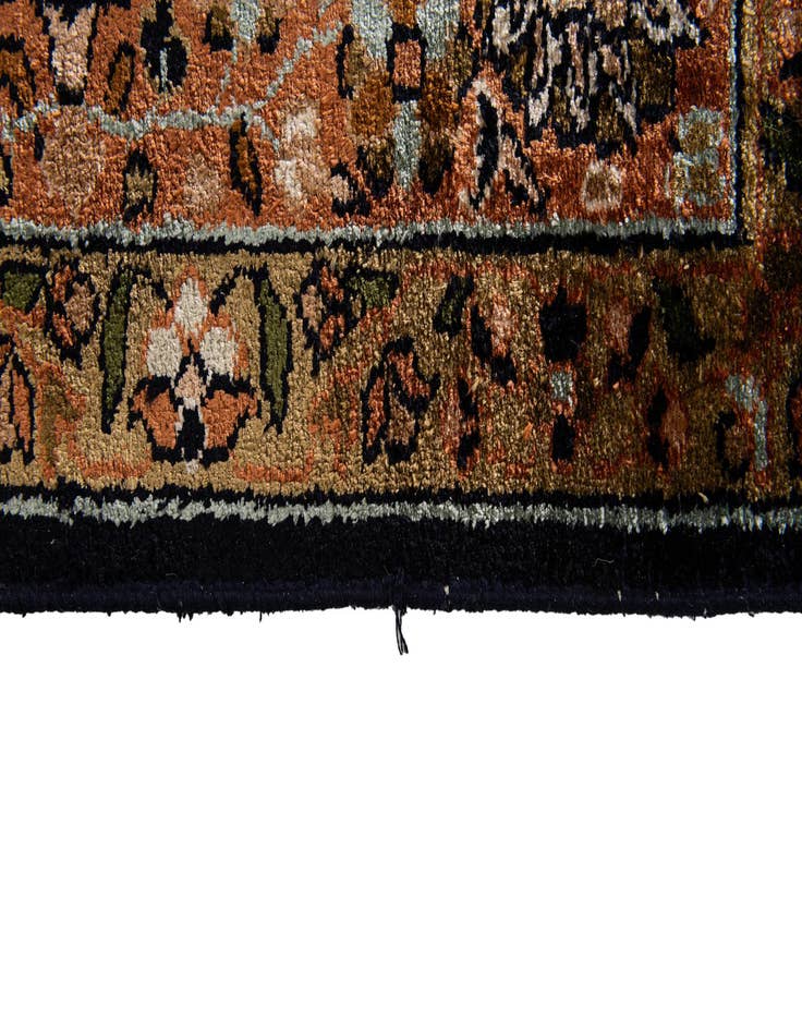 Detail image of  3' 11 x 6' 2  Hand Knotted Kashmir Rug