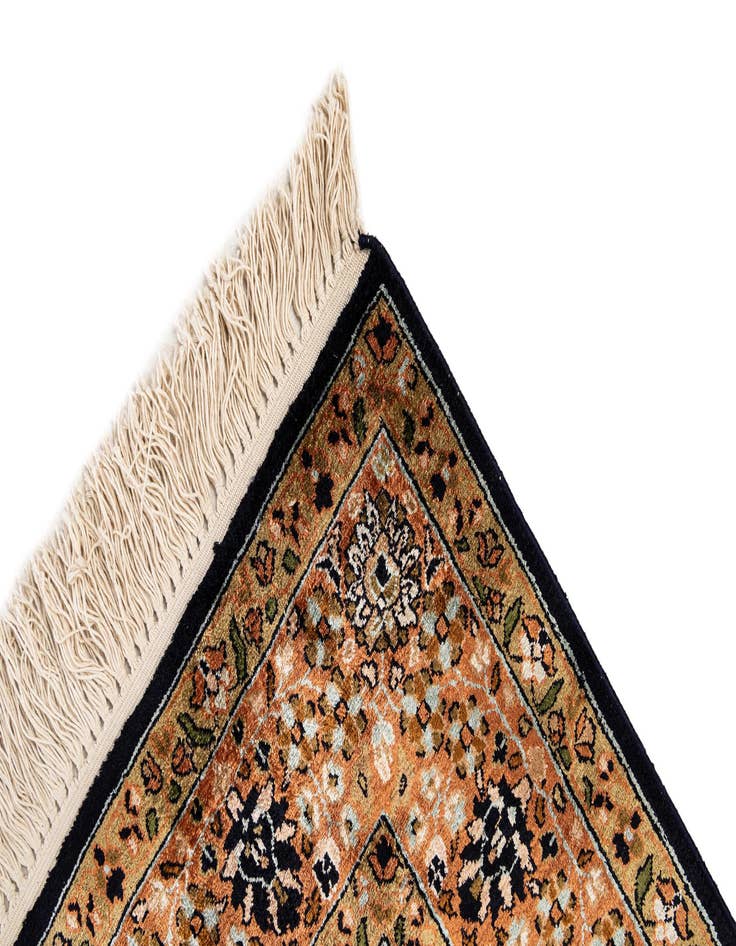 Detail image of  3' 11 x 6' 2  Hand Knotted Kashmir Rug