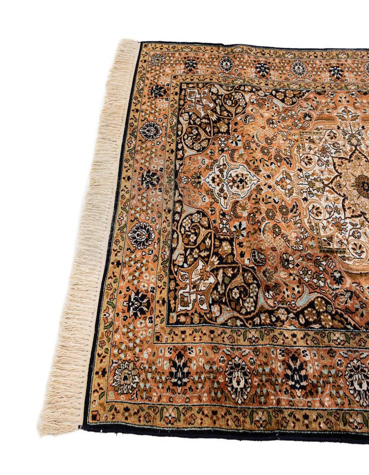 Detail image of  3' 11 x 6' 2  Hand Knotted Kashmir Rug