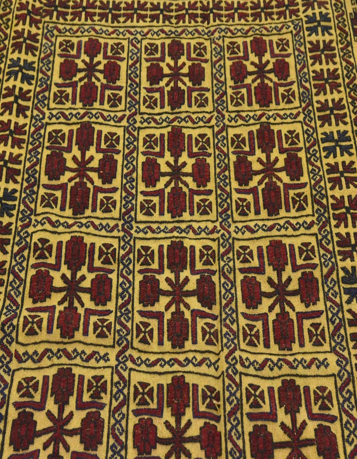 Detail image of  4' 2 x 6' 7  Hand Woven Kilim Afghan Wool Rug
