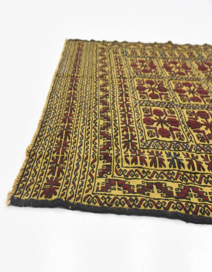 Detail image of  4' 2 x 6' 7  Hand Woven Kilim Afghan Wool Rug