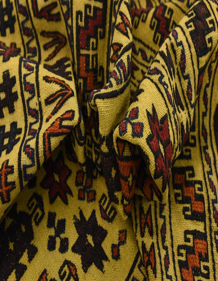 Detail image of  4' 2 x 6' 4  Hand Woven Kilim Afghan Wool Rug