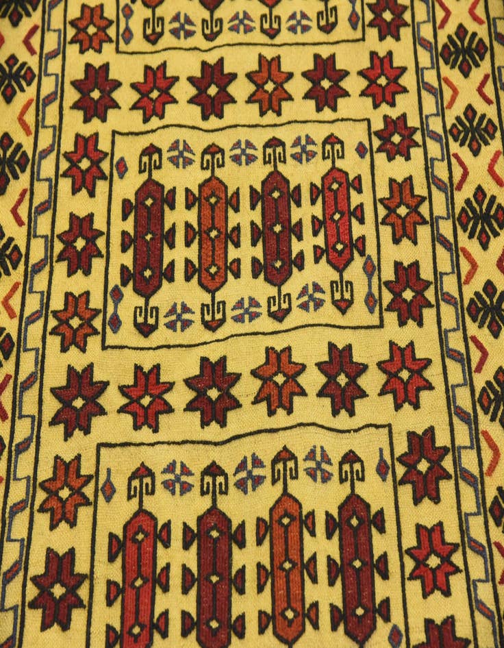 Detail image of  4' x 6' 4  Hand Woven Kilim Afghan Wool Rug