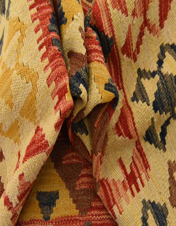 Detail image of  3' 3 x 4' 9  Hand Woven Kilim Maymana Wool Rug