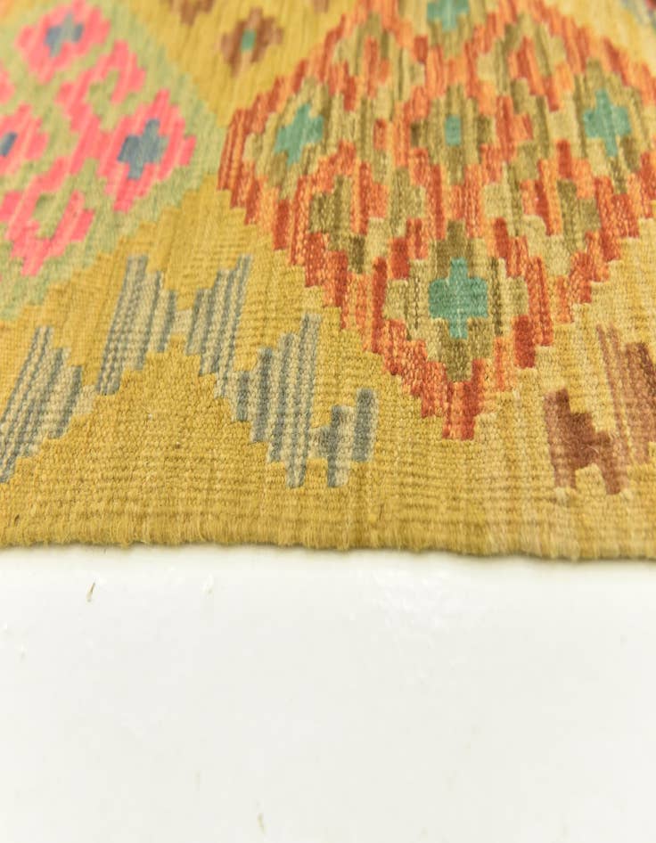 Detail image of 3' 4 x 5' Hand Woven Kilim Maymana Wool Rug