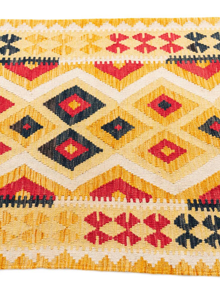 Detail image of  3' 7 x 6' 7  Hand Woven Kilim Maymana Wool Rug