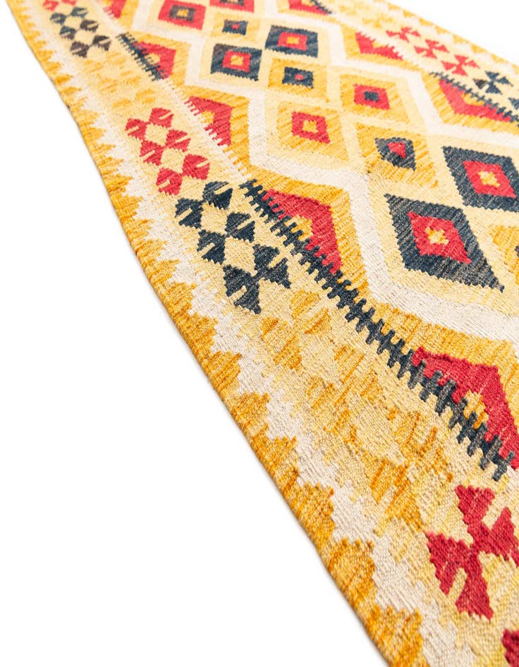 Detail image of  3' 7 x 6' 7  Hand Woven Kilim Maymana Wool Rug